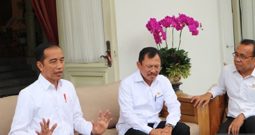 Jokowi Menghimbau Masyarakat Agar Tetap Tenang Menghadapi Virus Corona
